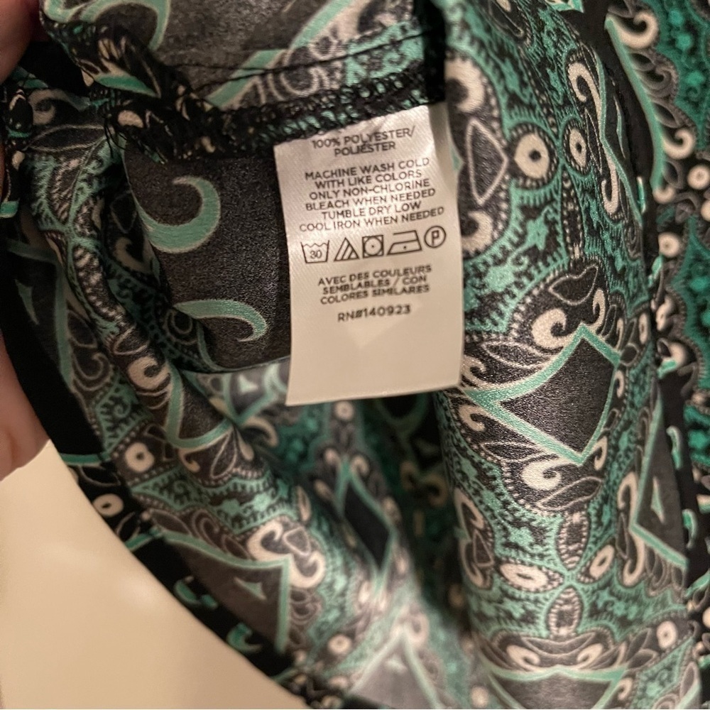 LOFT | Garden Shirred Blouse | Women Petite L - Picture 5 of 9